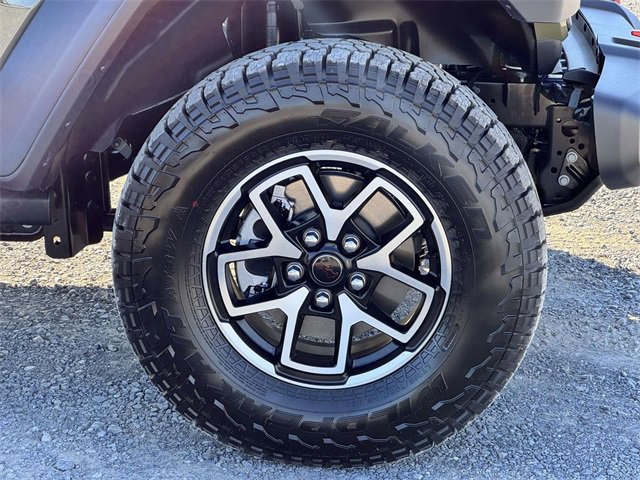 New 2025 Jeep Gladiator Rubicon w/ Convenience Group image 24