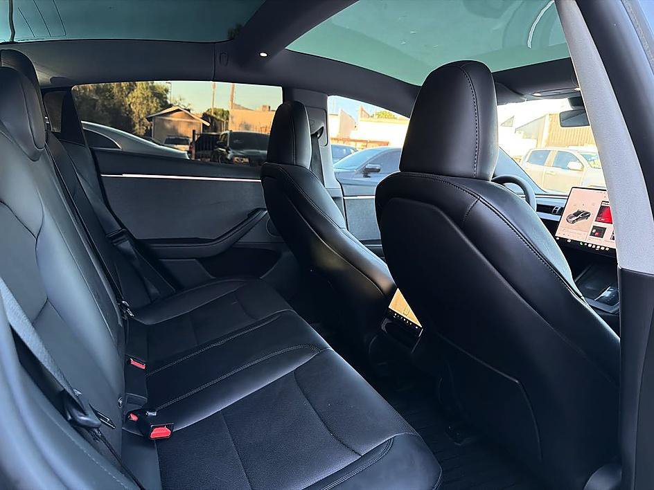 Used 2025 Tesla Model 3 Long Range RWD image 18