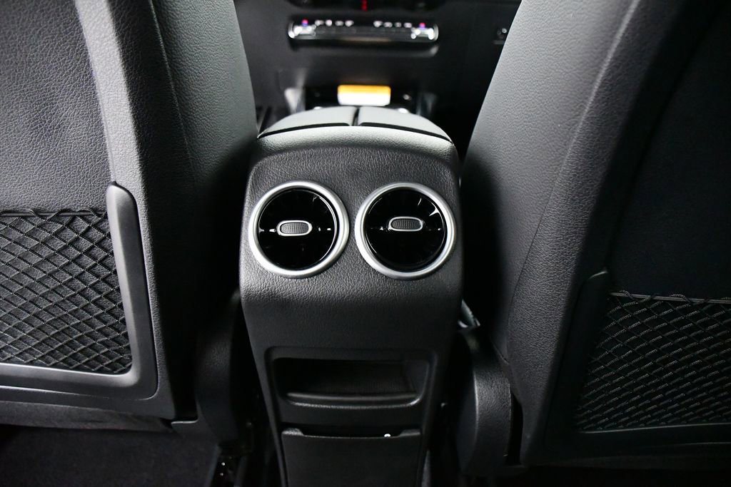 New 2026 Mercedes-Benz GLB 250 4MATIC image 17