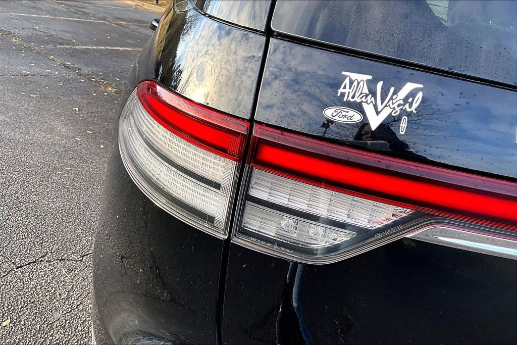 Used 2022 Lincoln Aviator Reserve w/ Equipment Group 201A RWD image 30