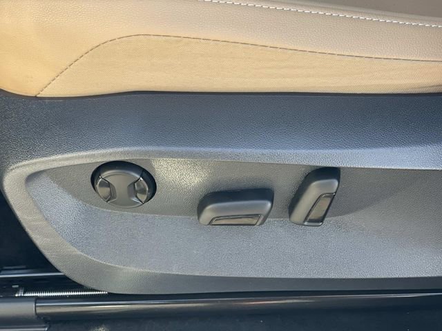 Used 2023 Volkswagen Tiguan SE R-Line image 20