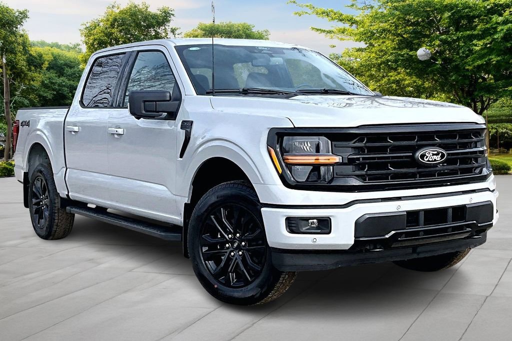 New 2026 Ford F150 XLT w/ Equipment Group 302A MID
