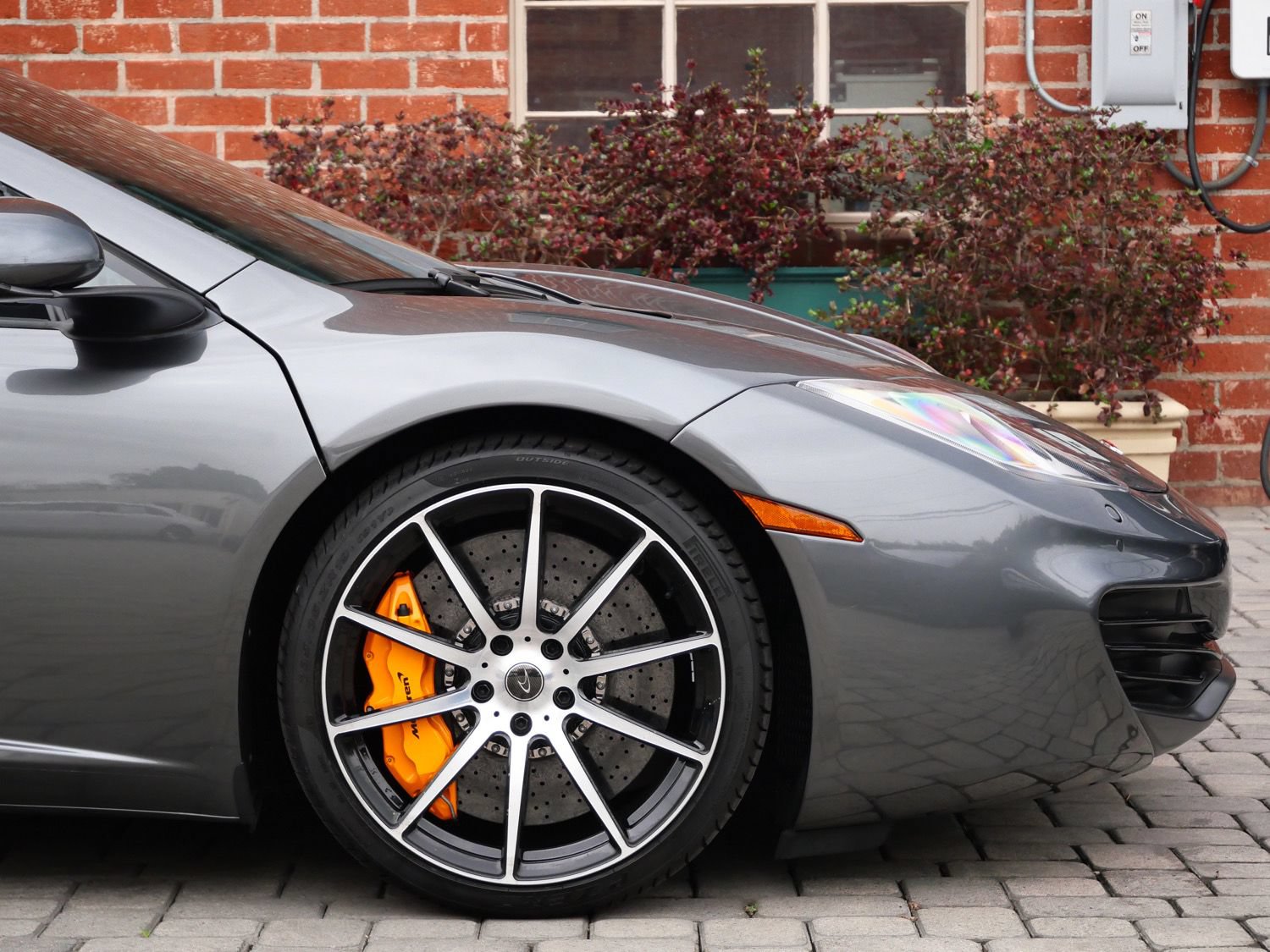 Used 2013 McLaren MP4-12C Spider RWD image 7