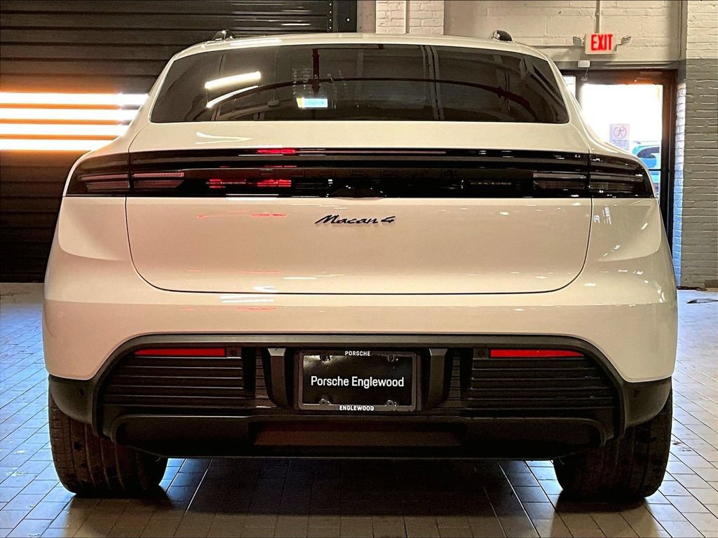 Used 2026 Porsche Macan 4 Electric AWD/4WD image 8