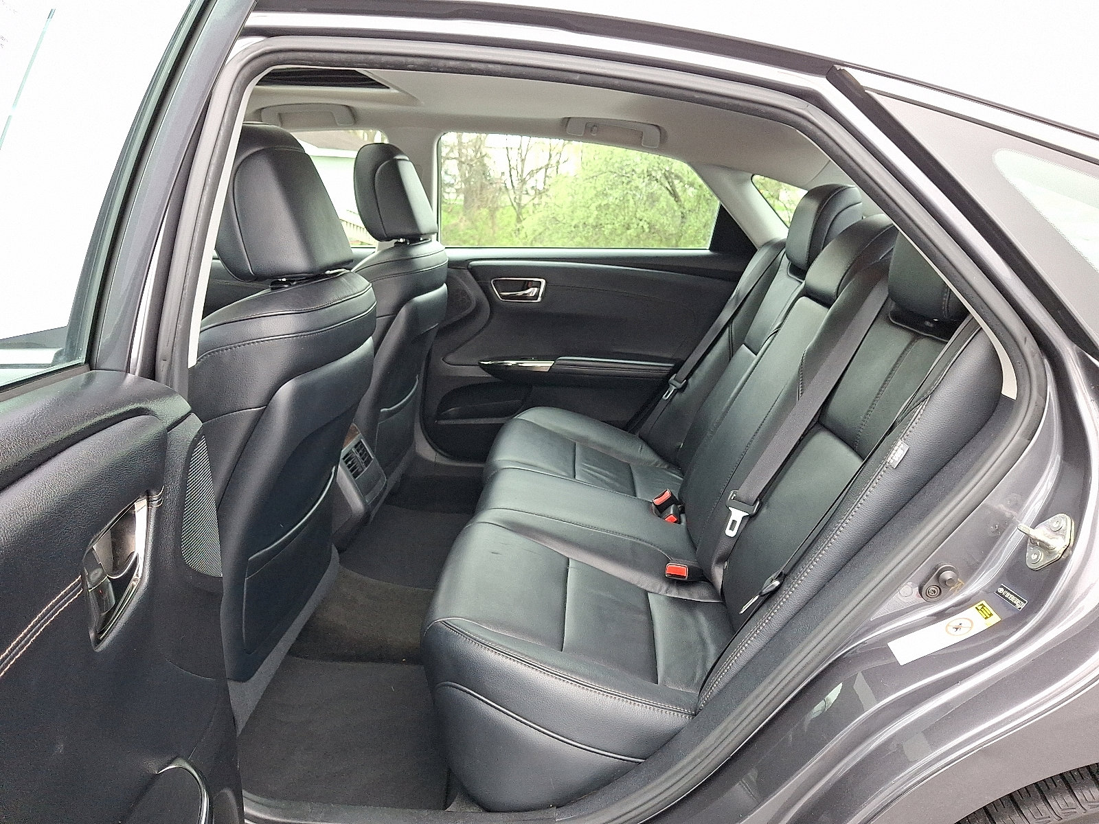 Used 2014 Toyota Avalon XLE Premium image 11