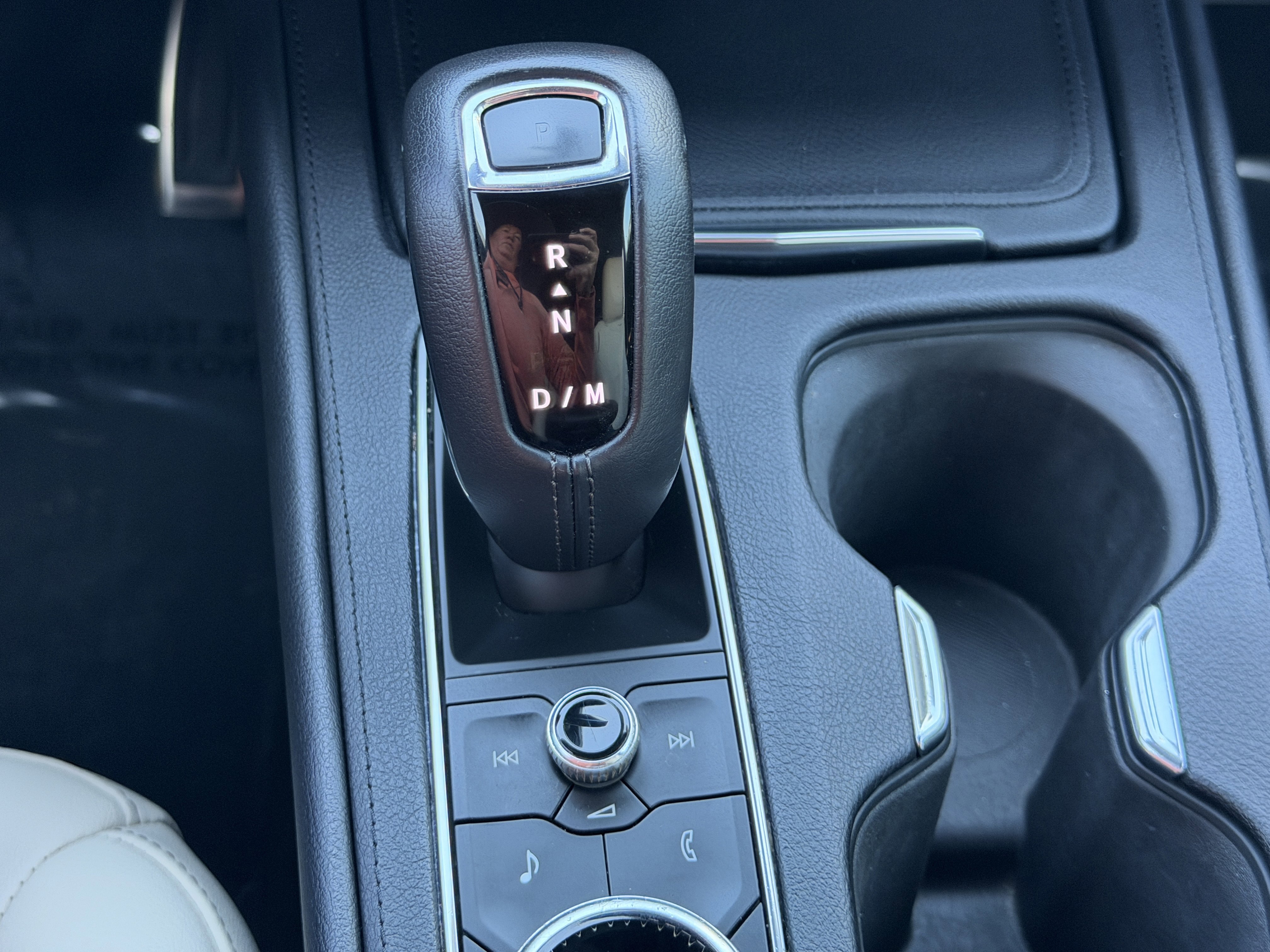 Used 2019 Cadillac XT4 Sport w/ Cold Weather Package image 23