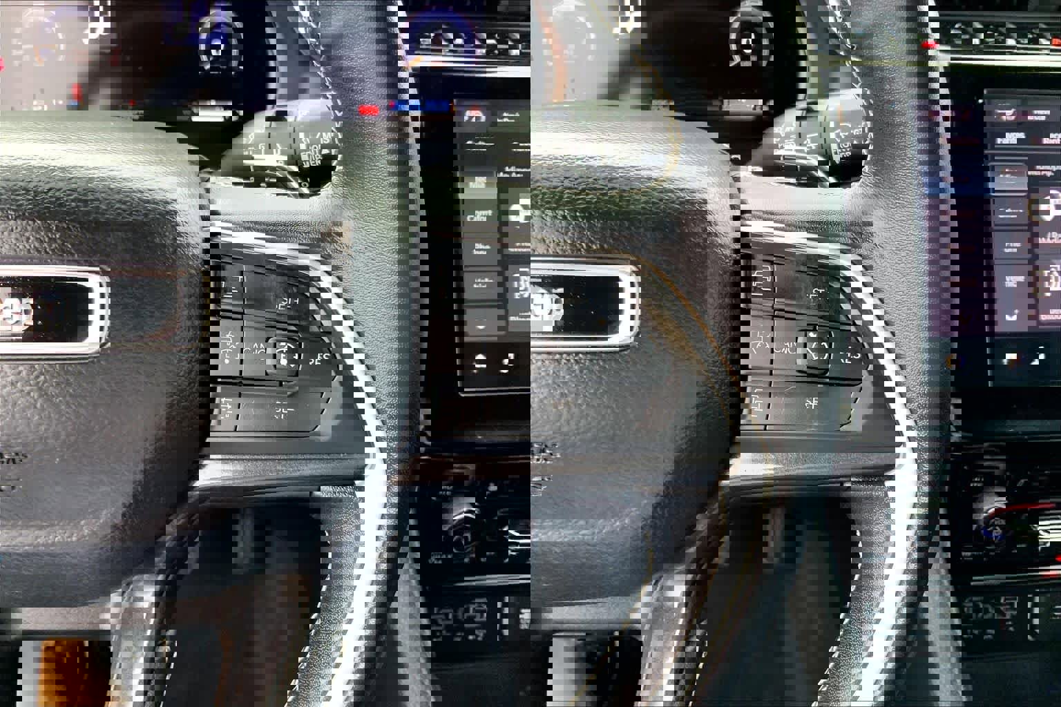 Used 2022 Jeep Grand Cherokee Altitude AWD/4WD image 21