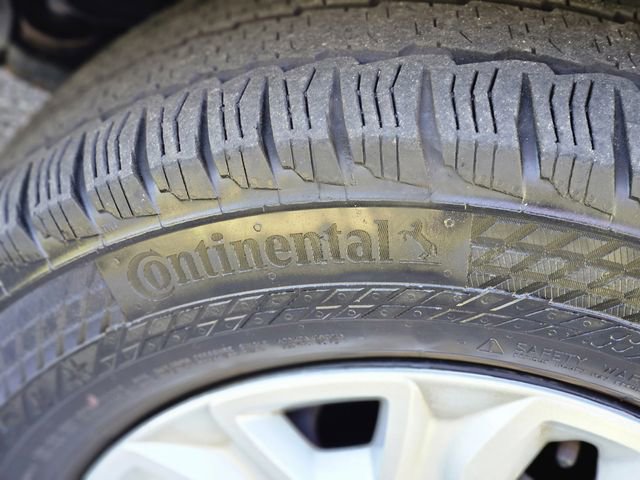 Used 2024 Ford Transit 350 XLT image 11