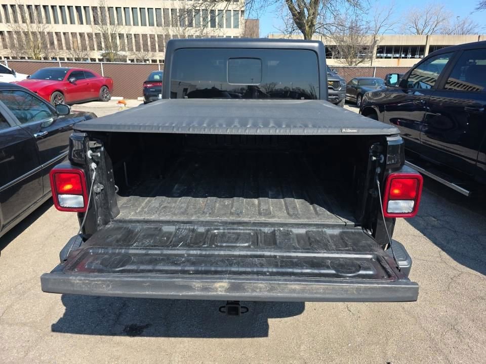 Used 2022 Jeep Gladiator Willys image 9