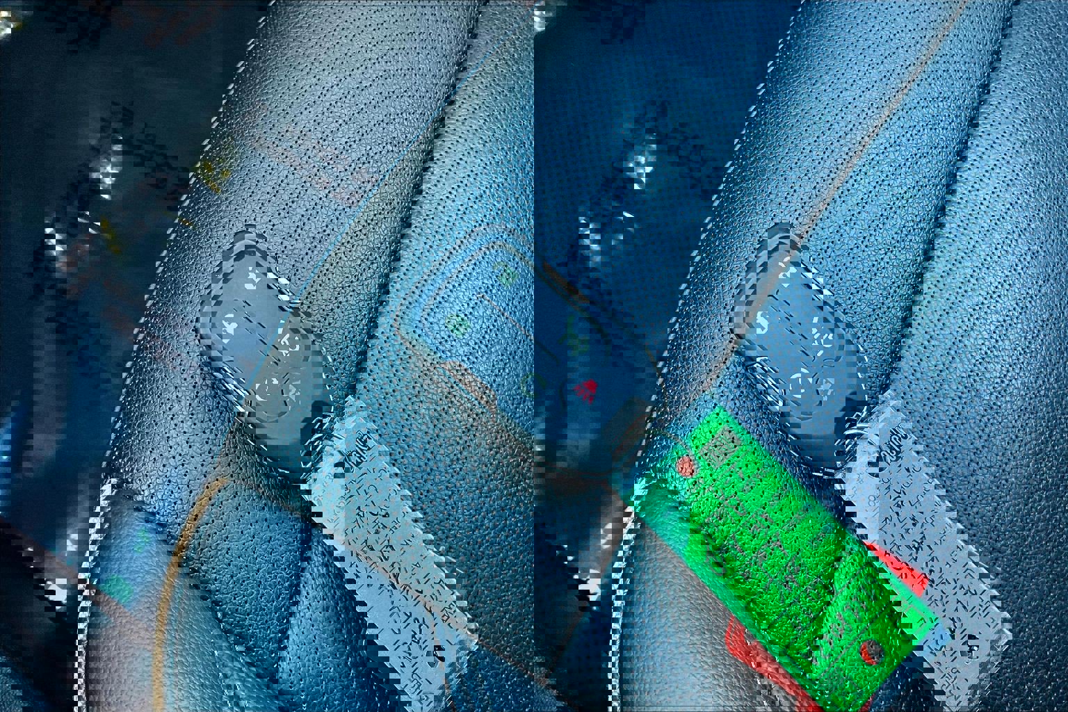 Used 2022 GMC Acadia AT4 w/ Technology Package image 36