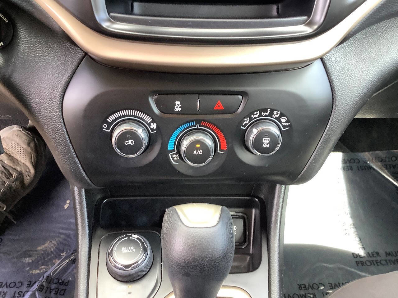 Used 2017 Jeep Cherokee Sport w/ Trailer Tow Group image 40