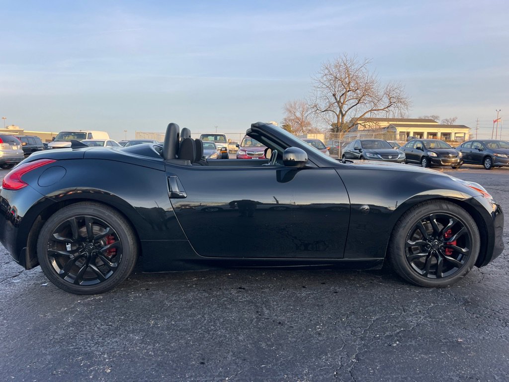 Used 2012 Nissan 370Z Roadster image 36