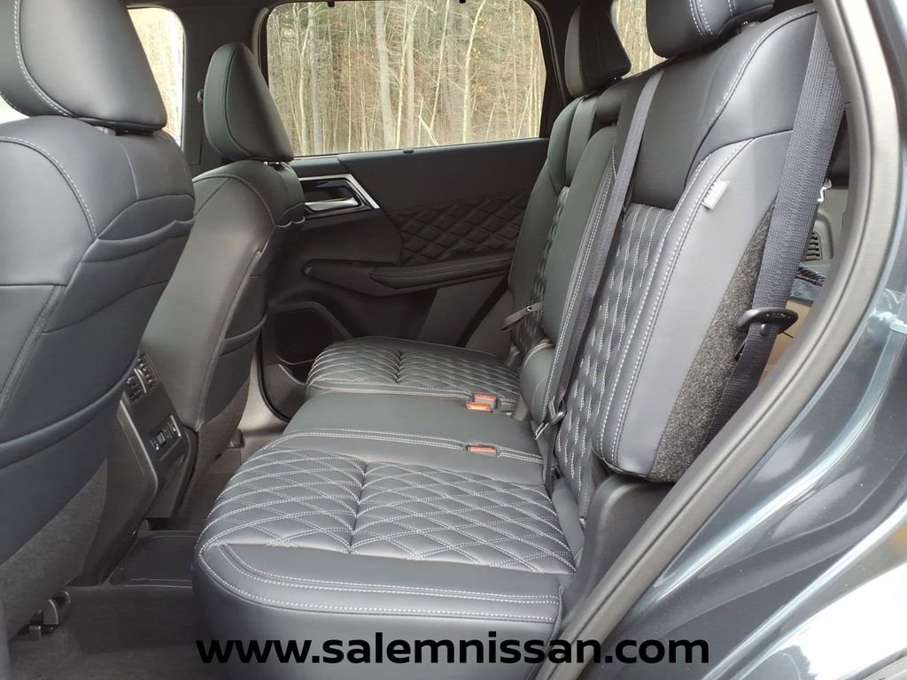 New 2026 Nissan Rogue Platinum image 15