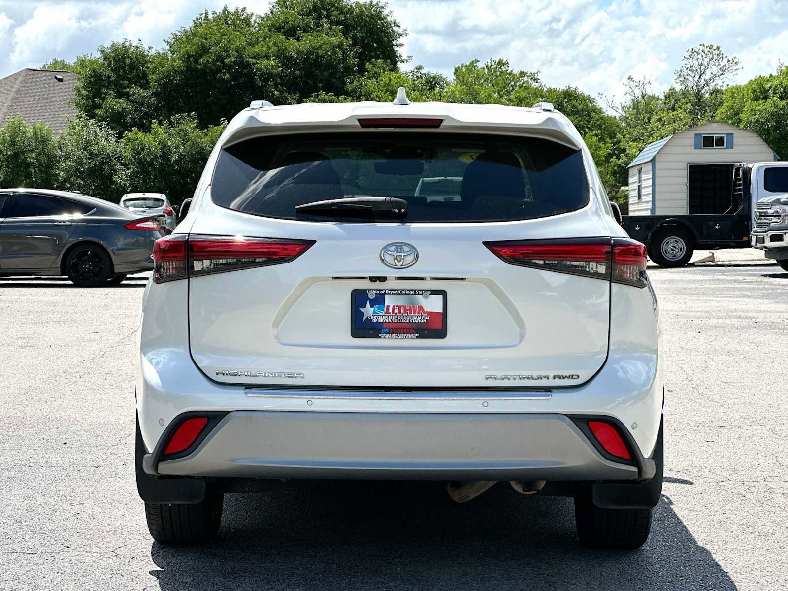 Used 2020 Toyota Highlander Platinum image 14
