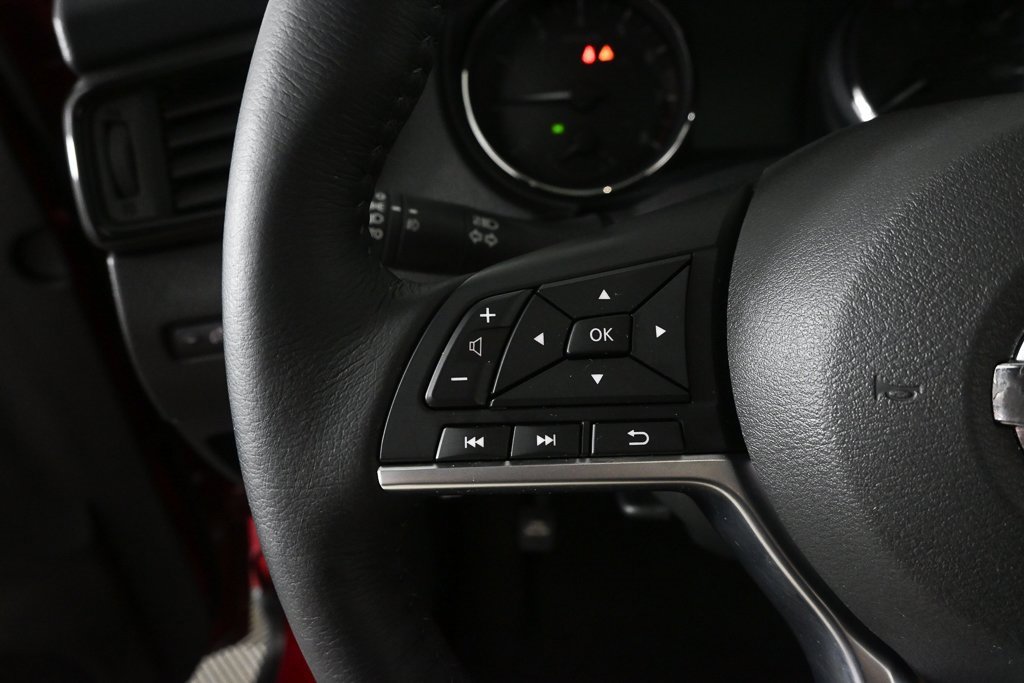 Used 2017 Nissan Rogue SL w/ SL Premium Package image 10