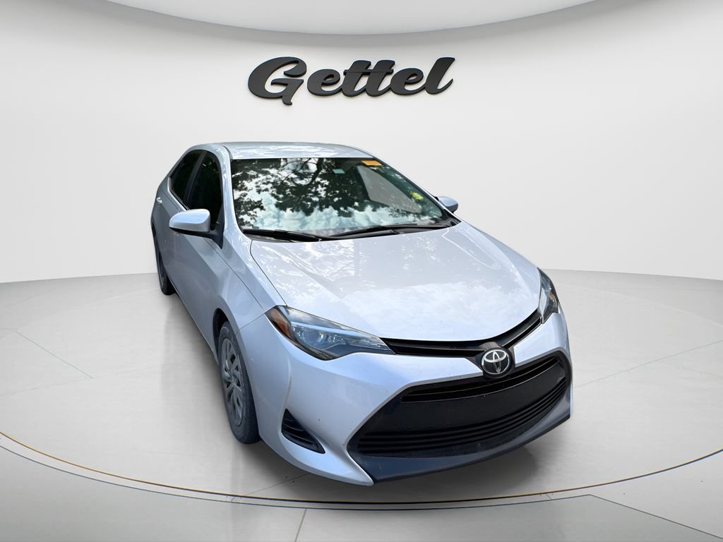 Used 2019 Toyota Corolla LE FWD image 2
