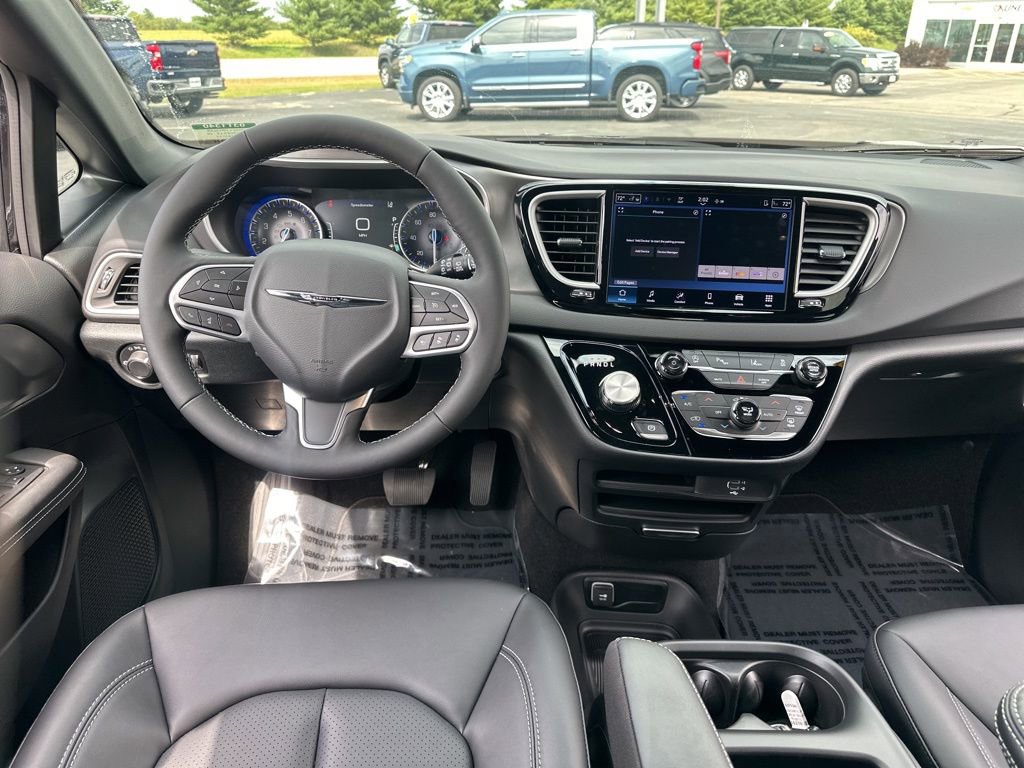 New 2026 Chrysler Voyager LX image 24