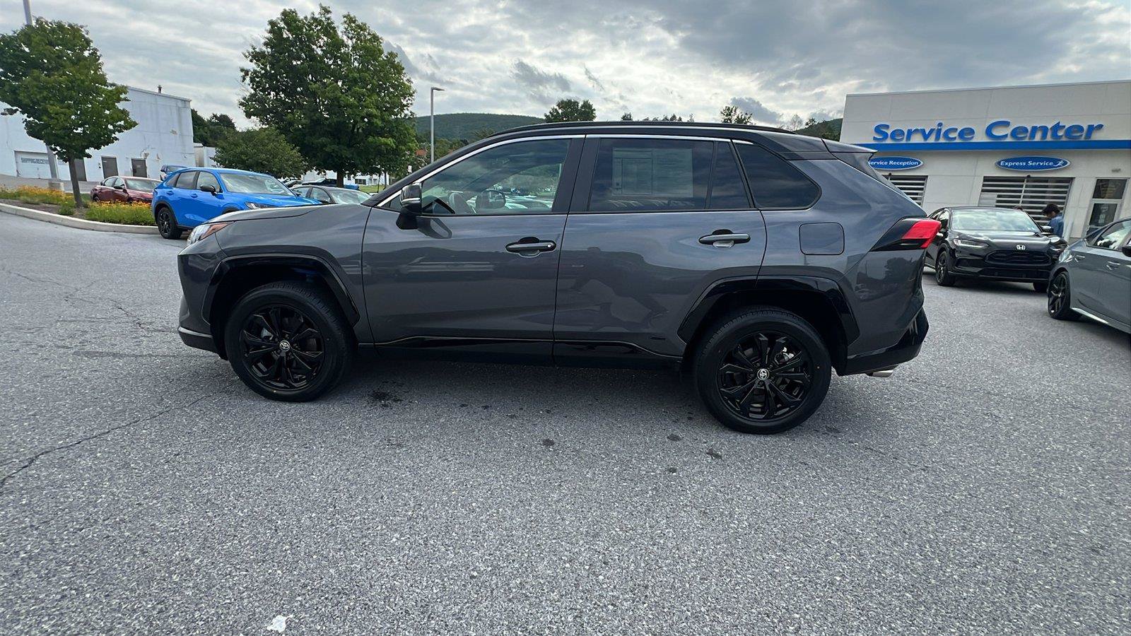 Used 2024 Toyota RAV4 XSE w/ Advanced Technology Package AWD/4WD image 7