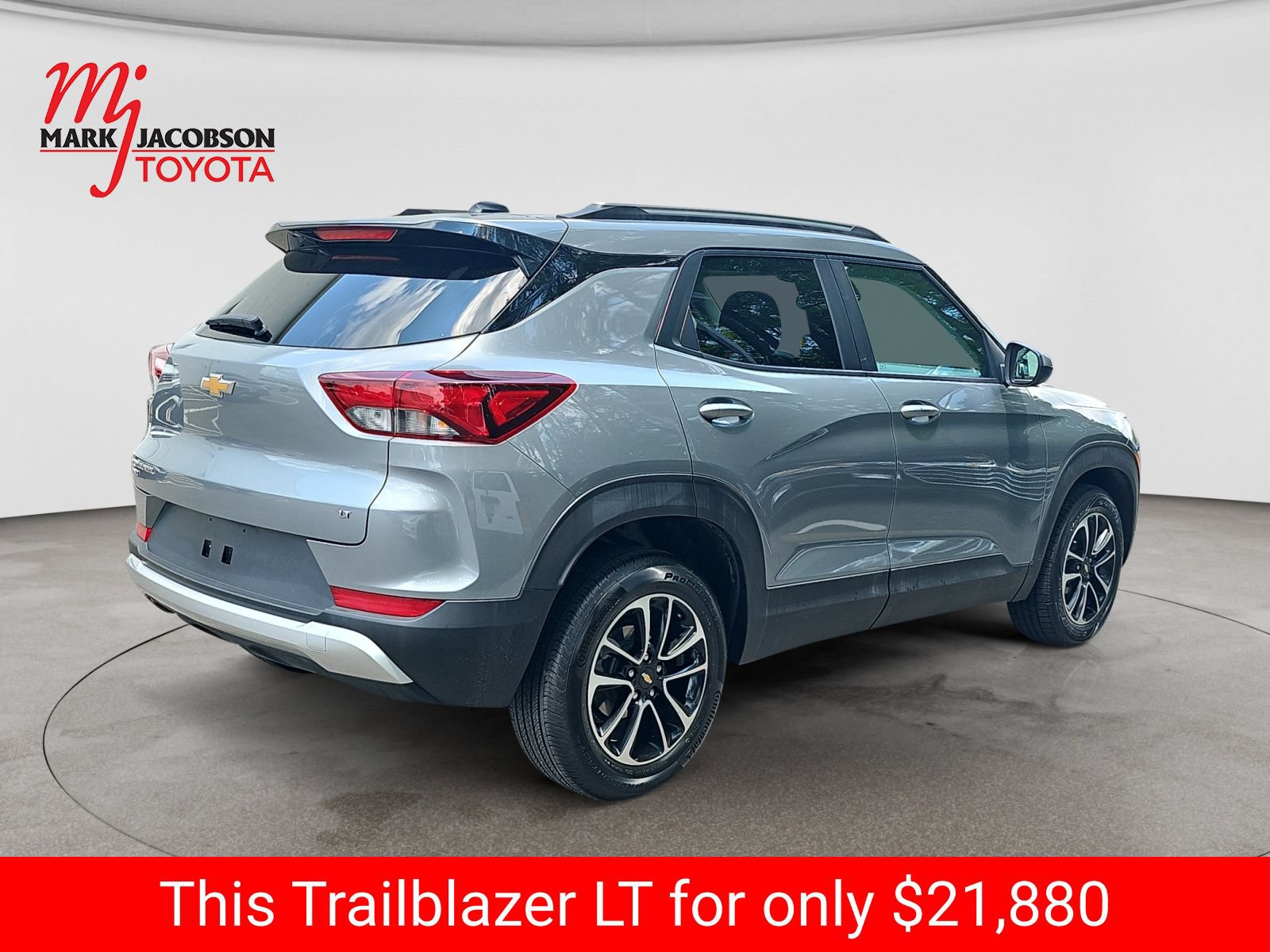 Used 2025 Chevrolet TrailBlazer LT AWD/4WD image 9