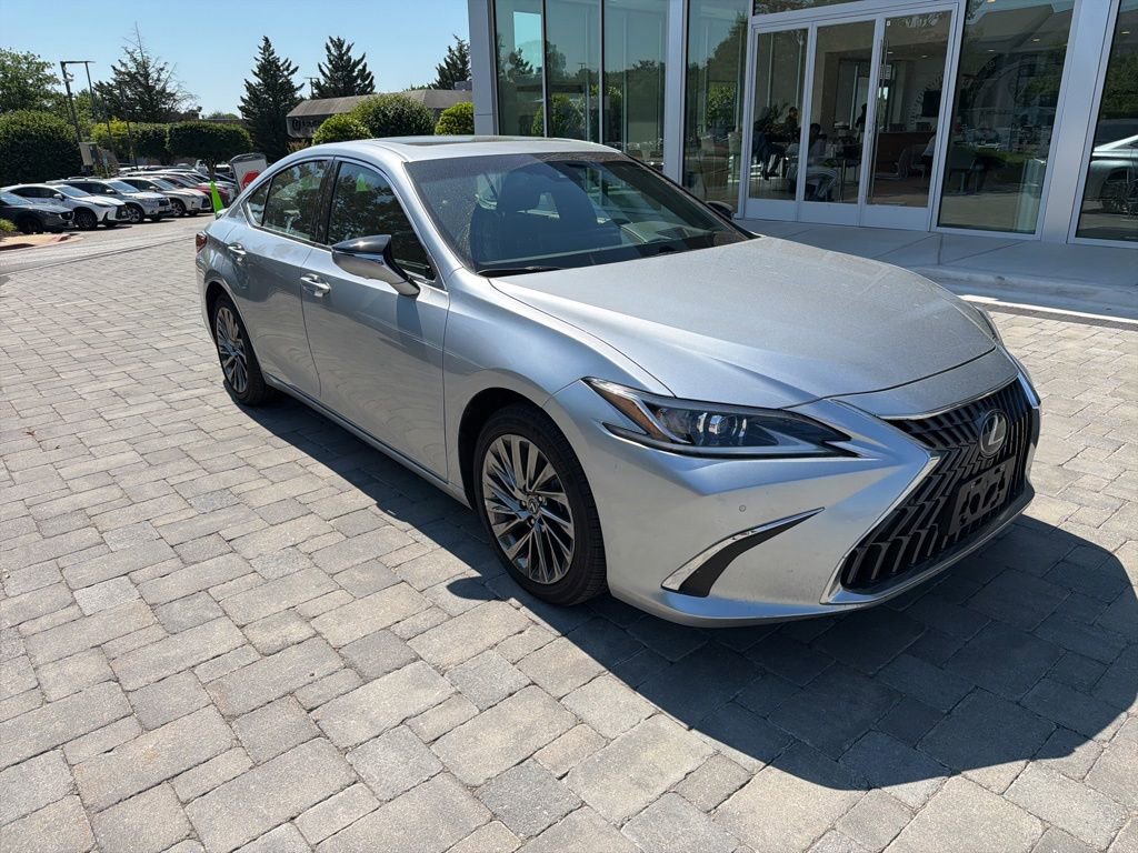 Certified 2025 Lexus ES 300h w/ Luxury Package FWD image 6