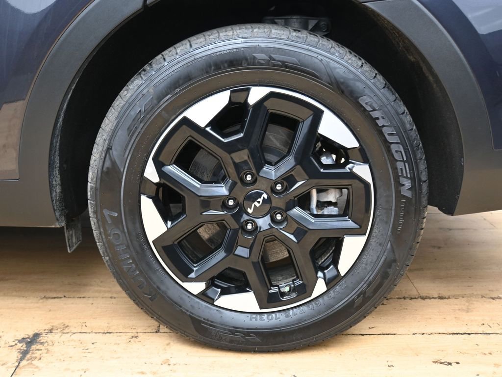 Used 2025 Kia Sorento S image 12