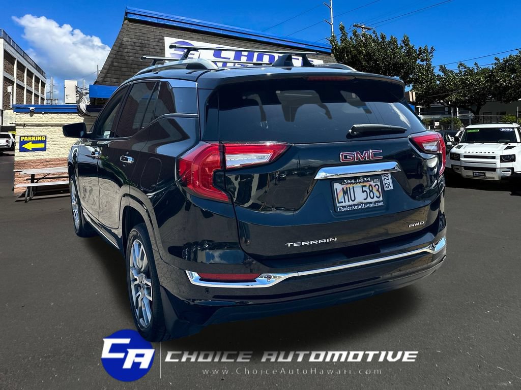 Used 2022 GMC Terrain Denali w/ Denali Premium Package AWD/4WD image 5