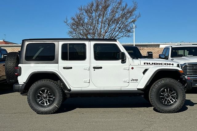 New 2026 Jeep Wrangler Unlimited Rubicon w/ Xtreme 35 Tire Package image 3
