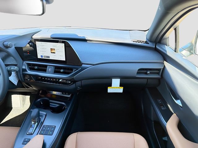 New 2026 Lexus UX 300h FWD image 18