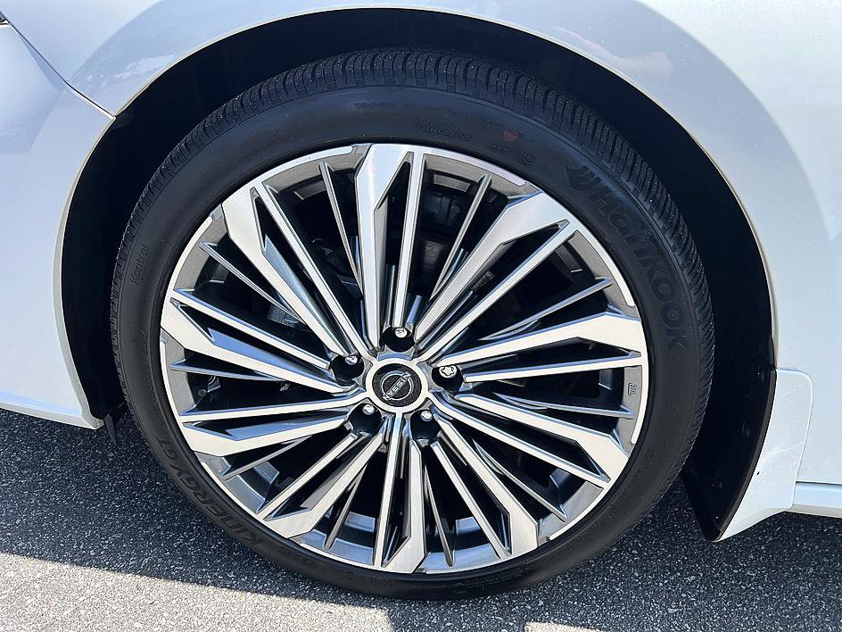 Certified 2023 Nissan Altima 2.5 SL FWD image 10