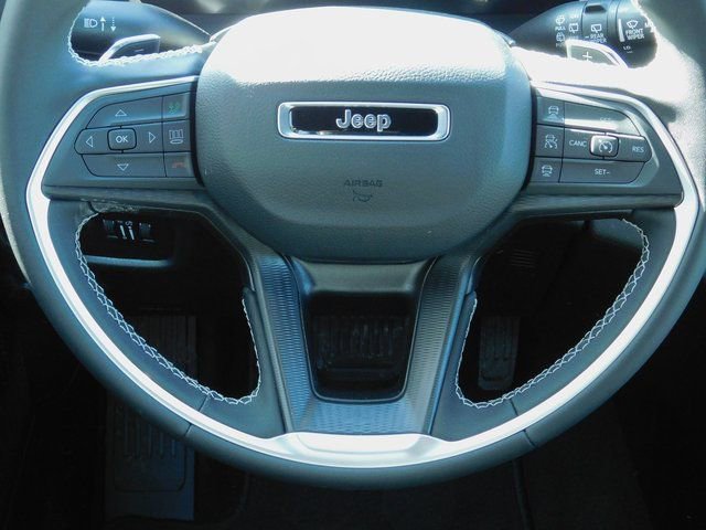 New 2026 Jeep Grand Cherokee Laredo w/ Trailer Tow Package image 7