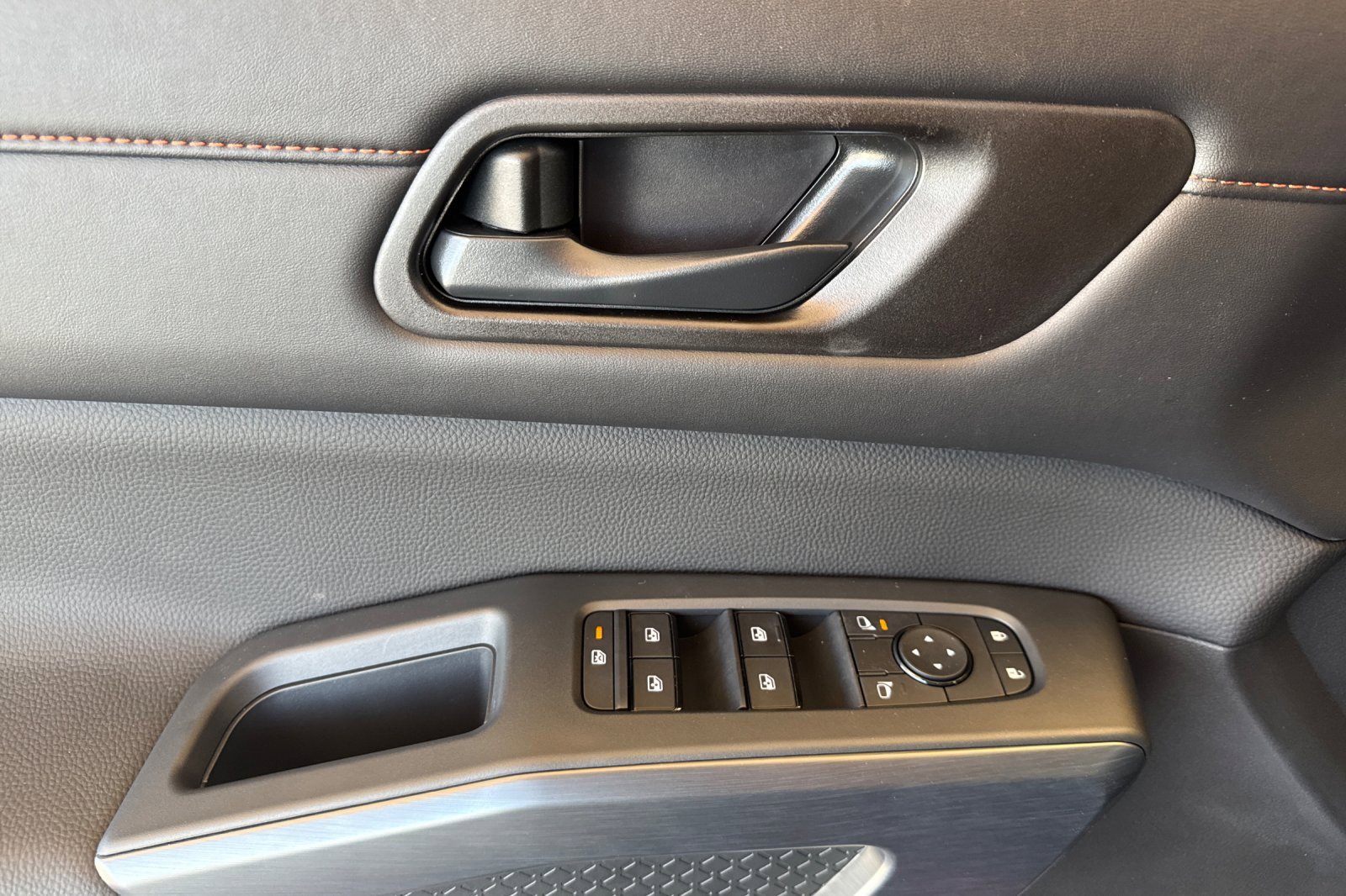 New 2025 Nissan Pathfinder Rock Creek image 12