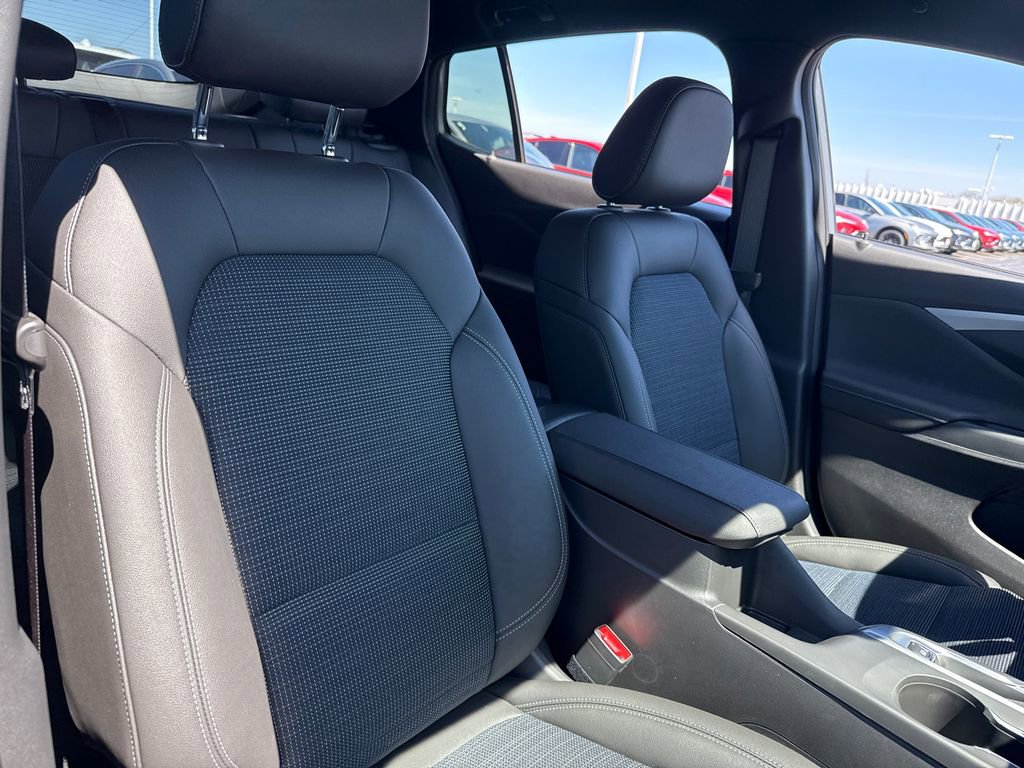 New 2026 Buick Envista Sport Touring FWD image 35