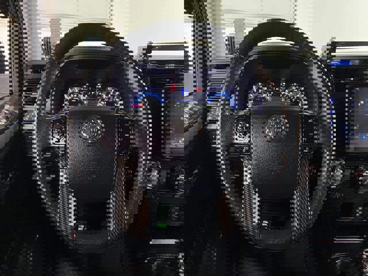 Used 2016 Toyota 4Runner SR5 Premium image 18