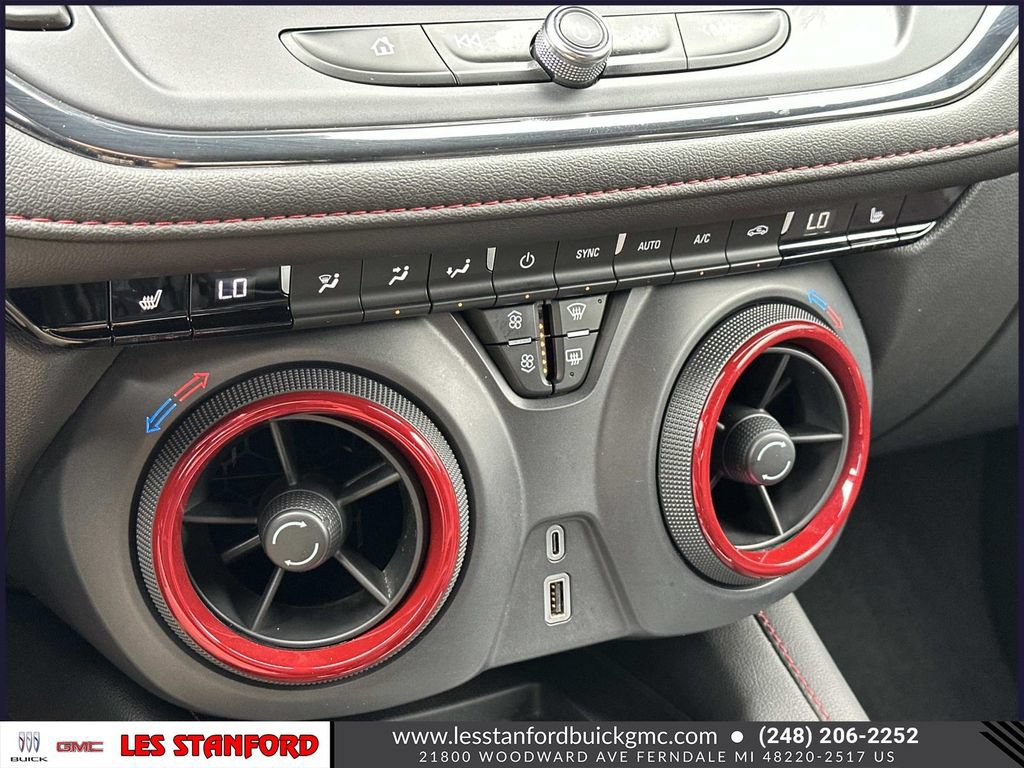 Certified 2025 Chevrolet Blazer RS AWD/4WD image 31
