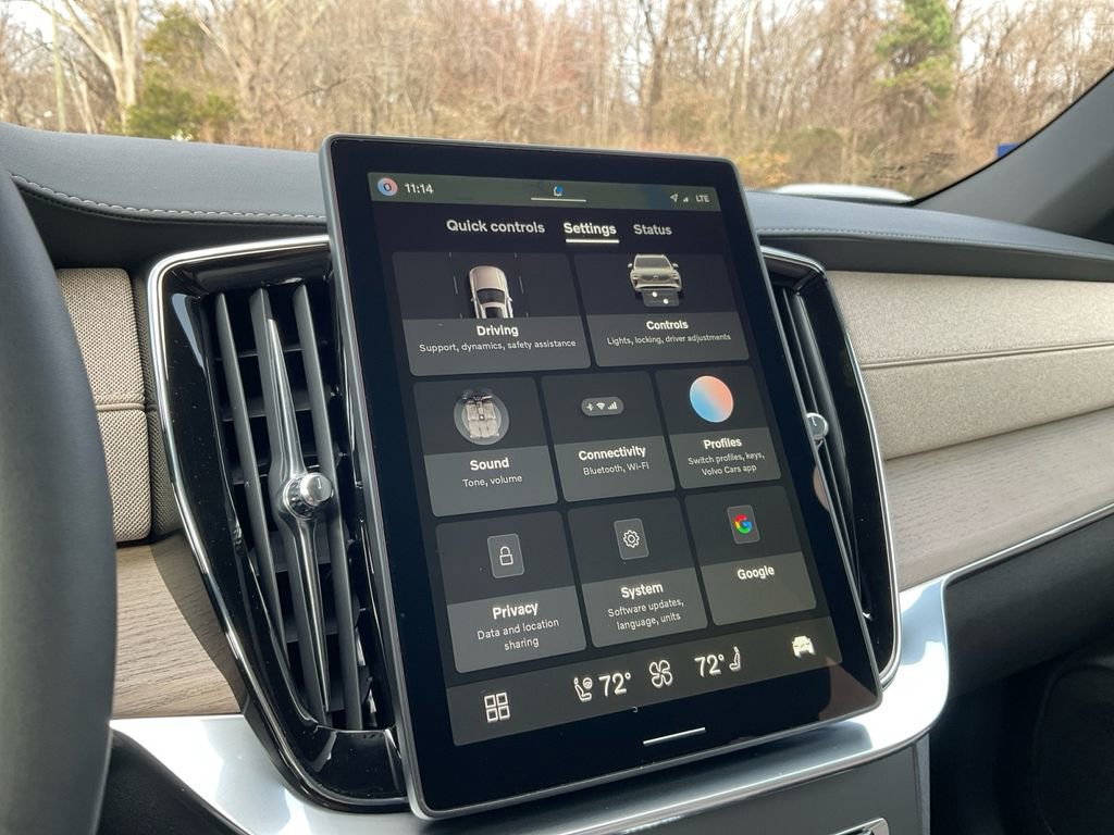 New 2026 Volvo XC90 T8 Core image 23