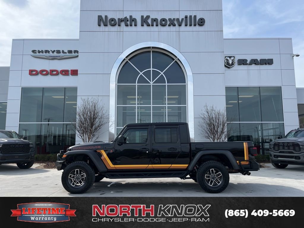 Used 2024 Jeep Gladiator Mojave w/ Convenience Group image 2
