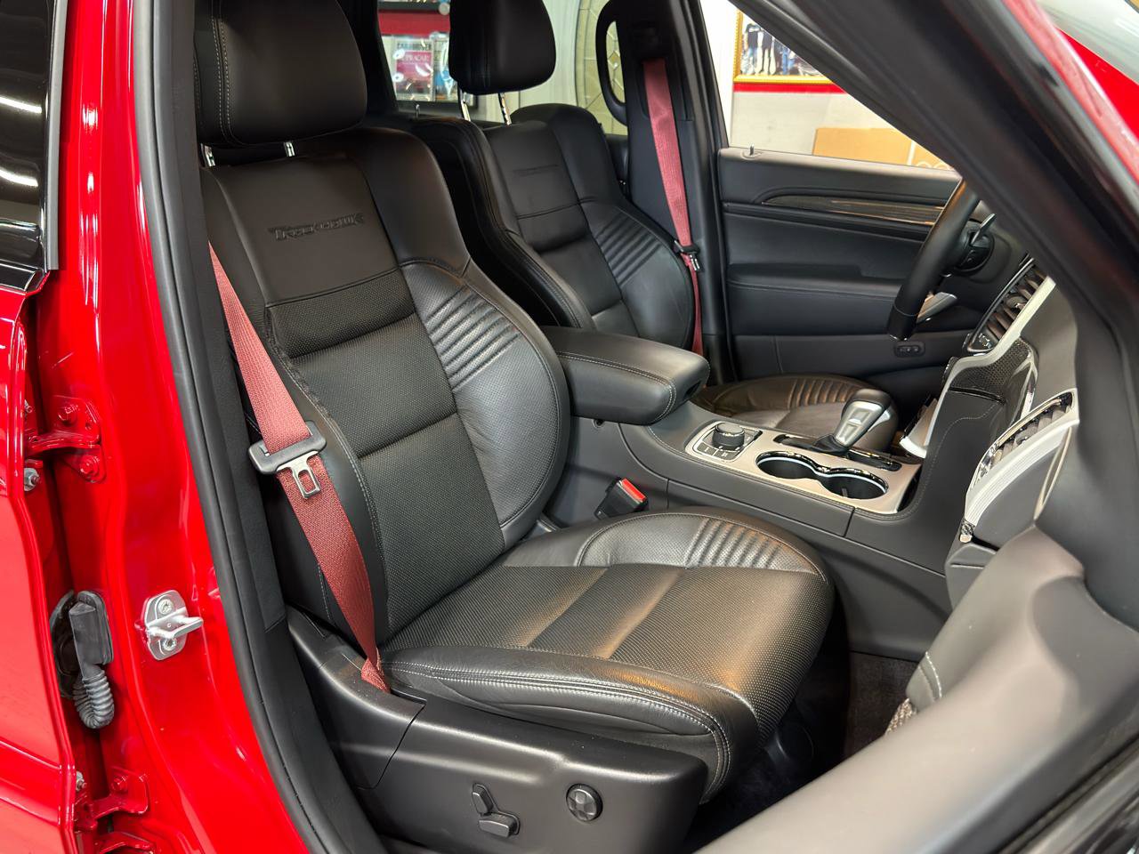 Used 2018 Jeep Grand Cherokee Trackhawk AWD/4WD image 21