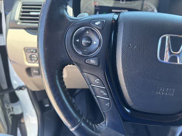 Used 2018 Honda Pilot Touring image 10