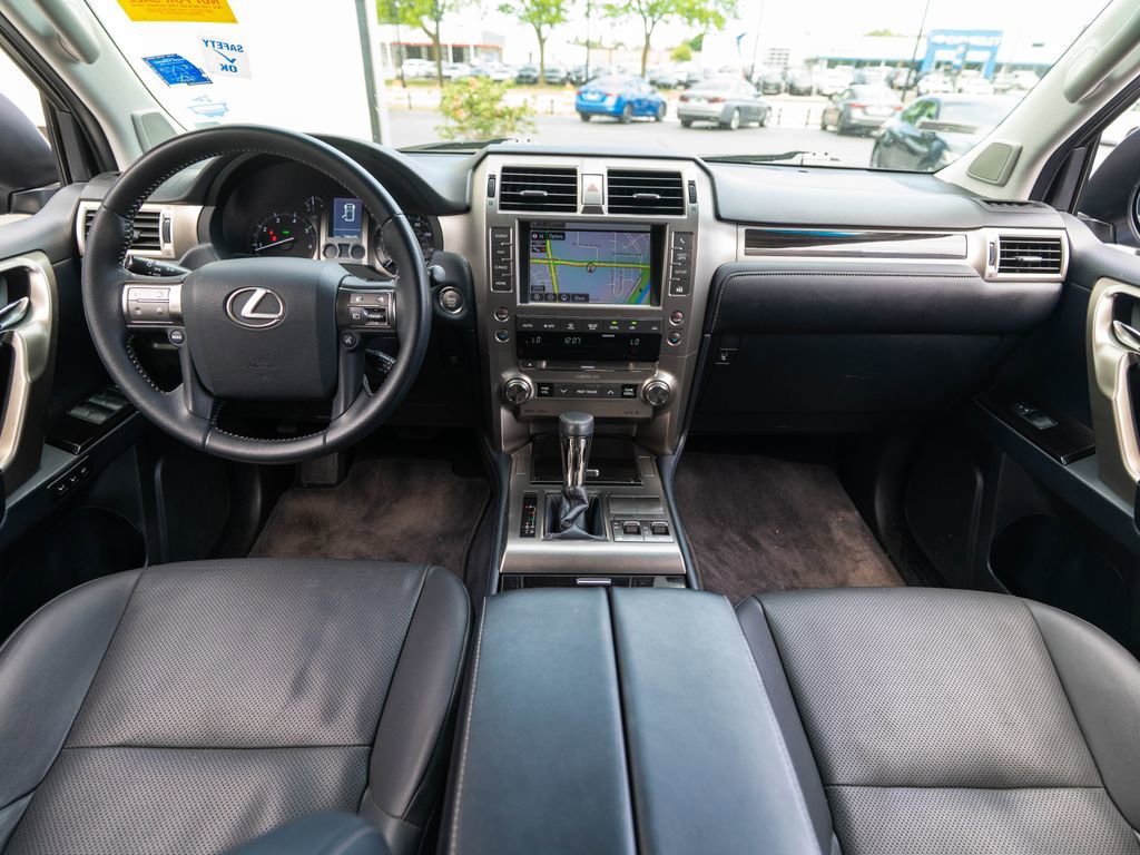 Used 2017 Lexus GX 460 w/ Navigation Package AWD/4WD image 14