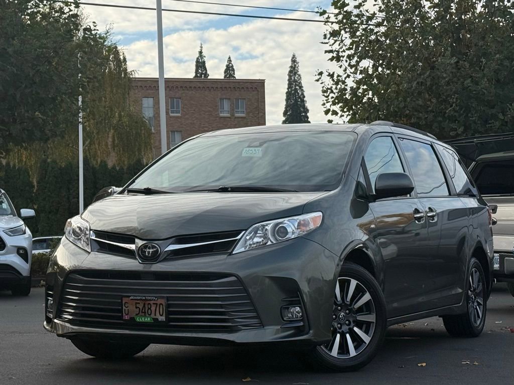 Used 2018 Toyota Sienna XLE Premium