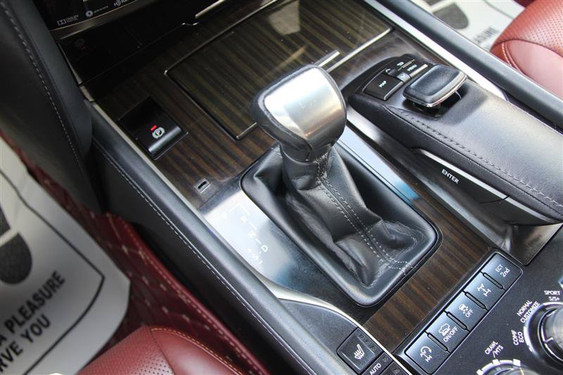 Used 2018 Lexus LX 570 4WD w/ Luxury Package image 41