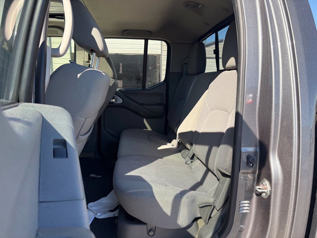 Used 2018 Nissan Frontier SV w/ Value Truck Package AWD/4WD image 10