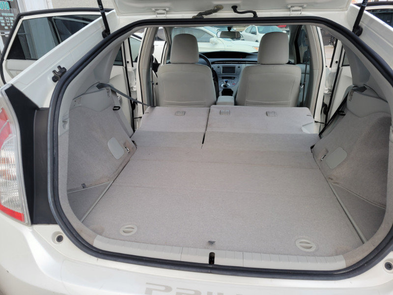 Used 2015 Toyota Prius Three image 34