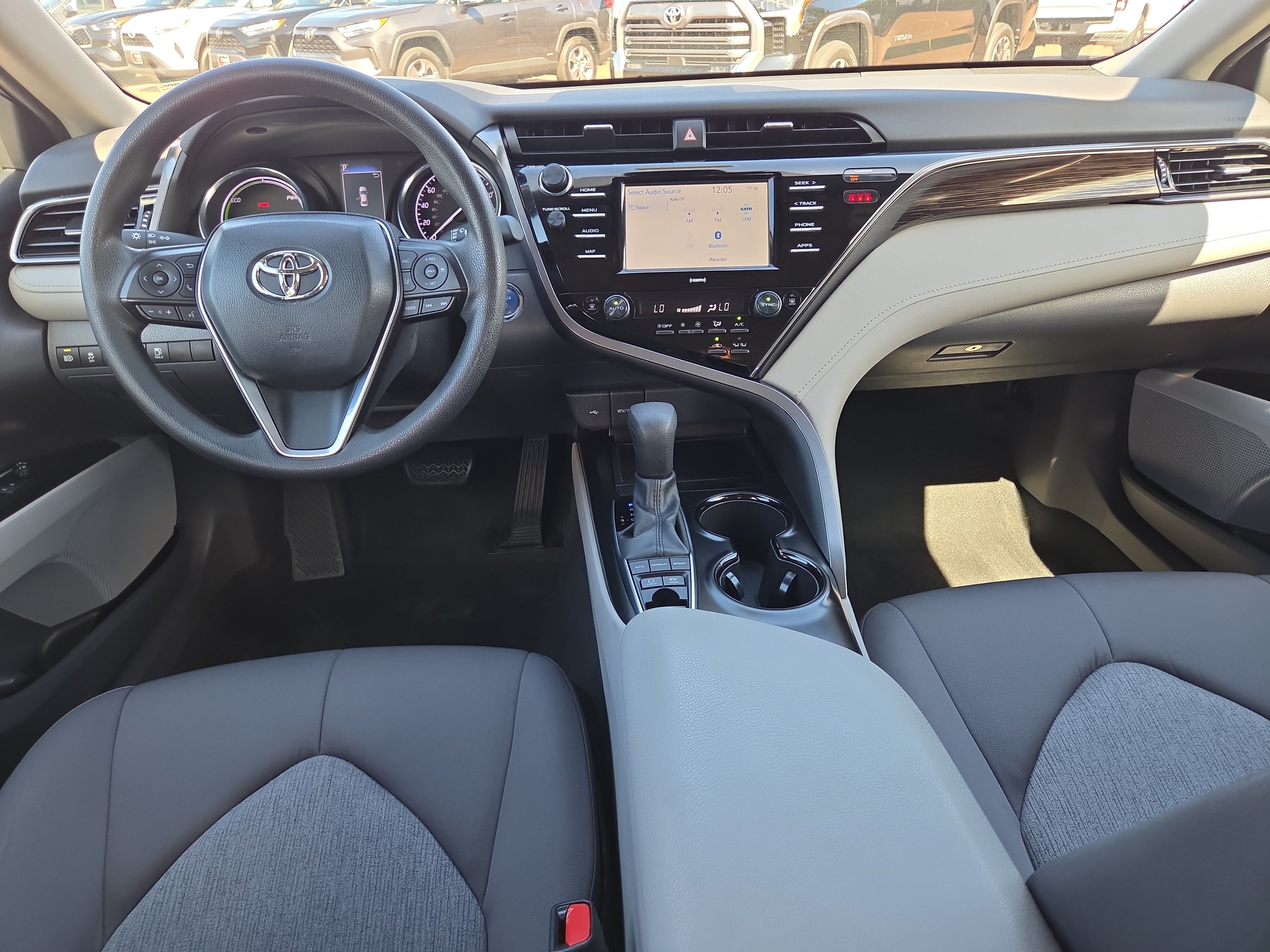 Used 2020 Toyota Camry LE FWD image 23