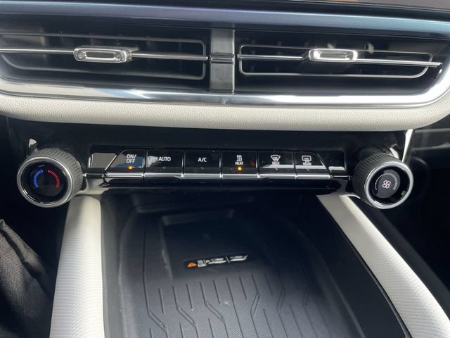 New 2026 Chevrolet Equinox EV LT AWD/4WD image 19