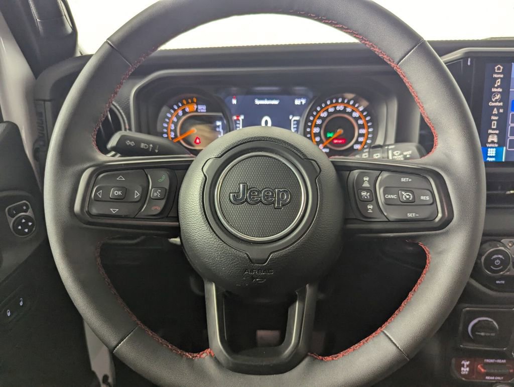 Used 2024 Jeep Wrangler Unlimited Rubicon AWD/4WD image 19