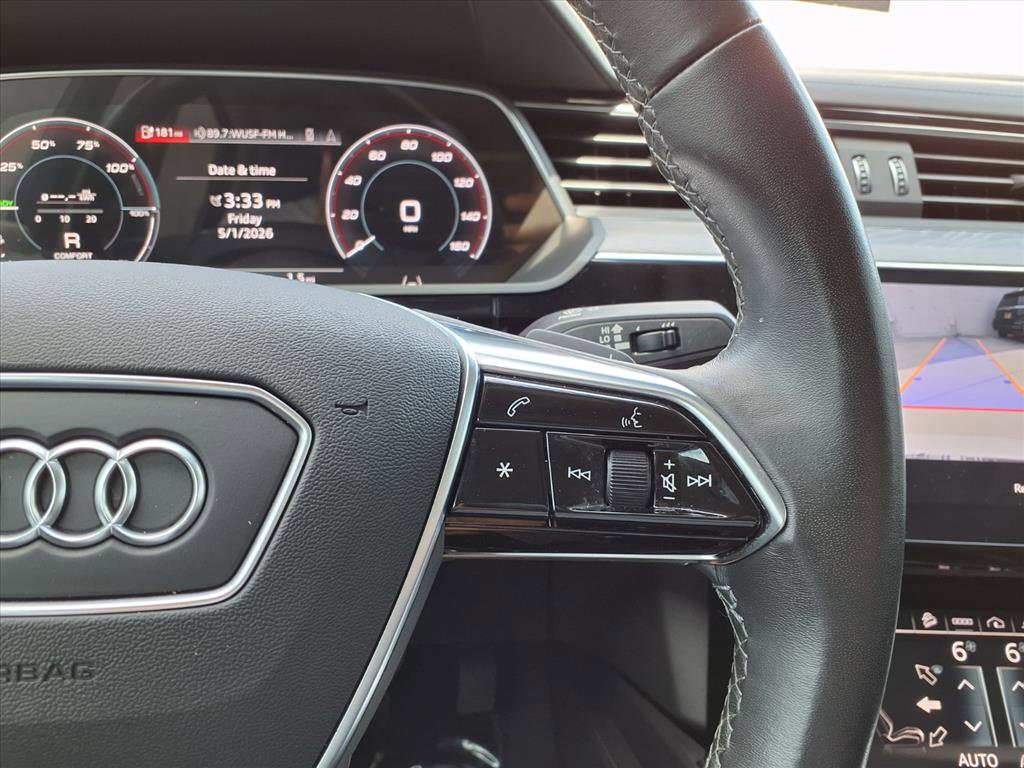 Used 2022 Audi e-tron Prestige w/ Prestige Package AWD/4WD image 26