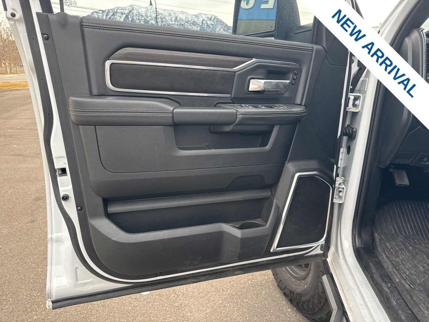 Used 2025 RAM 3500 Laramie w/ Night Edition image 19