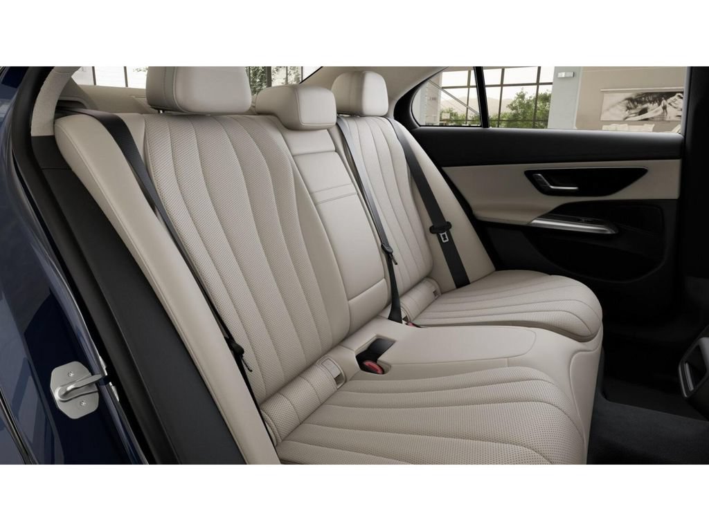 New 2026 Mercedes-Benz E 350 4MATIC Sedan image 5