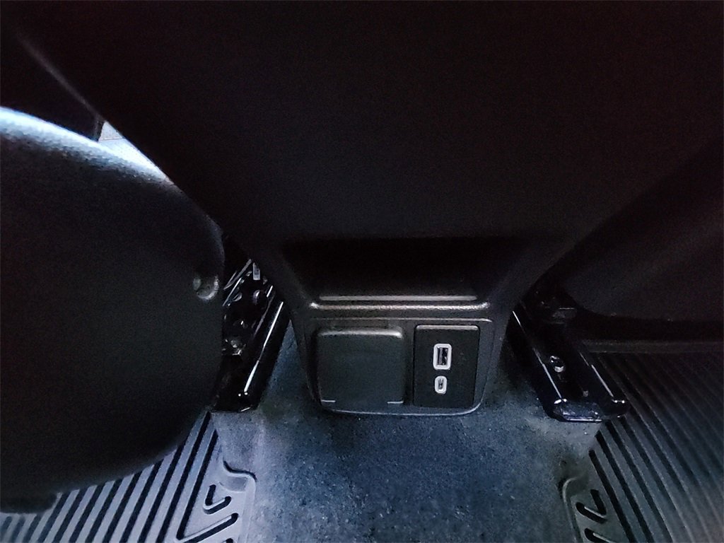 Used 2021 Buick Encore GX Essence w/ Advanced Technology Package image 31